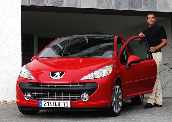 In a stable market at 2050289 sales the Peugeot 207 1 with 136283 sales