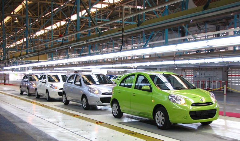 Toyota Camry 2010 Indonesia. +106%), Toyota Camry (#11,