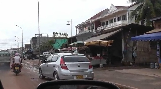 Hyundai i30 in Laos, Picture: www.youtube.com