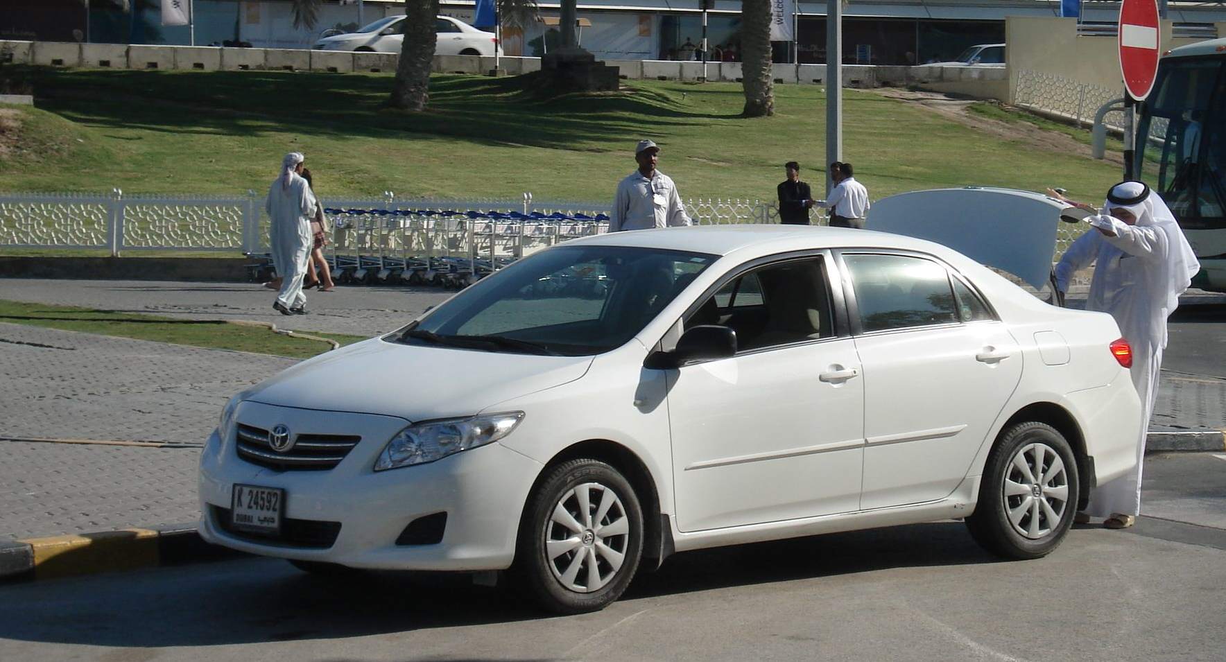 what is the price of toyota corolla in uae #4