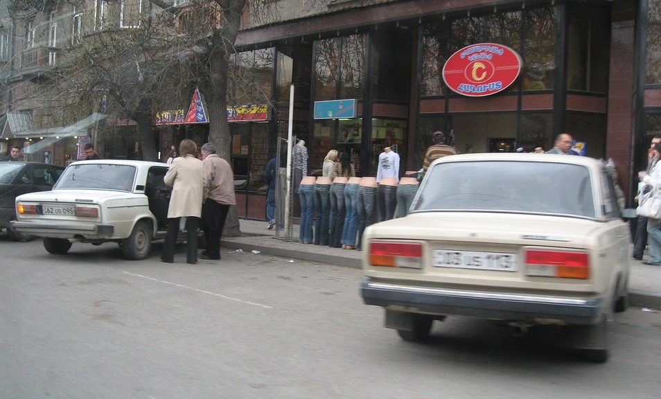 Lada 2105 Armenia 1