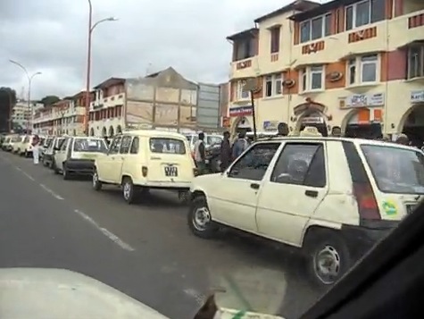 Madagascar Street Scene 1
