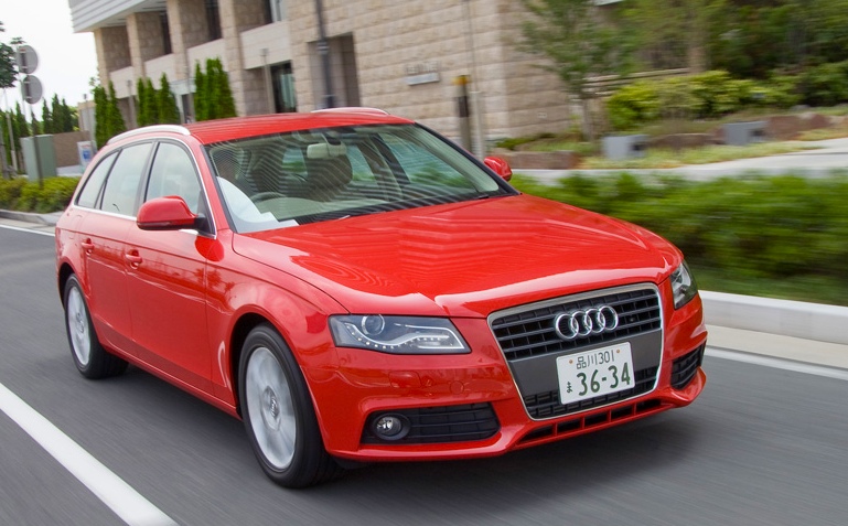 Audi A4 Japan December 2010