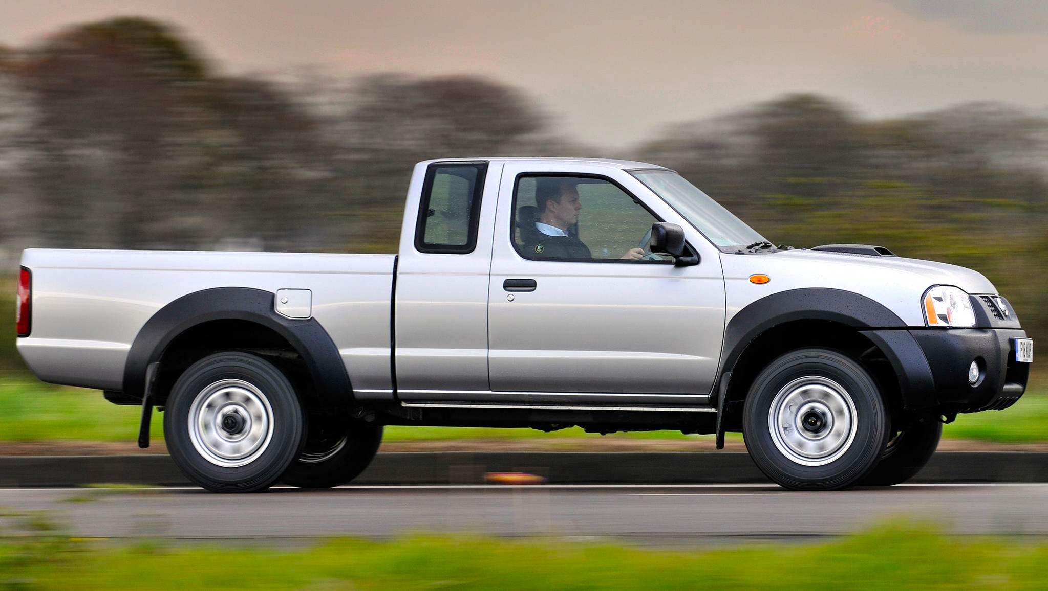 Nissan frontier or toyota hilux #10