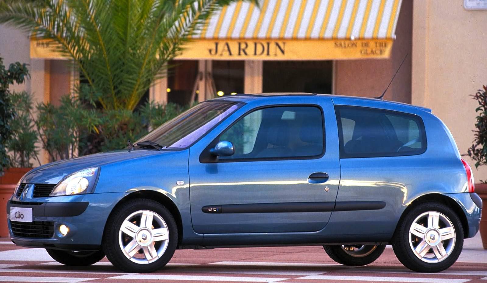 Renault Clio Europe 2003