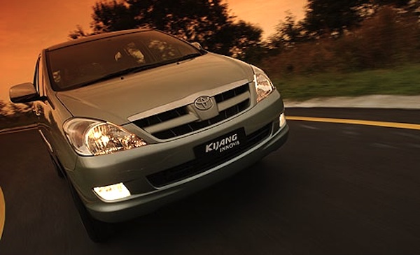 Toyota Innova Vietnam 2008