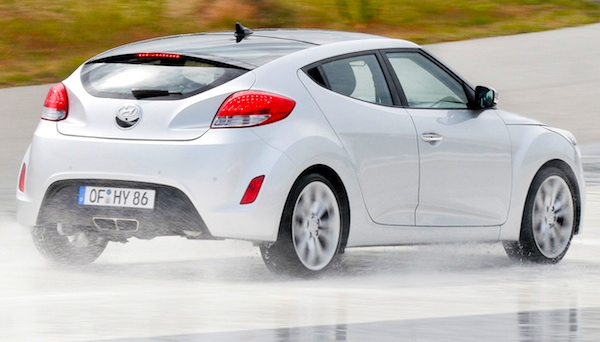Hyundai Veloster Brazil October 2011