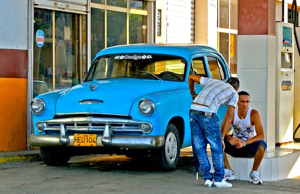 Vintage American car Cuba 2011