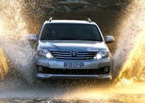 Toyota Fortuner Vietnam November 2011