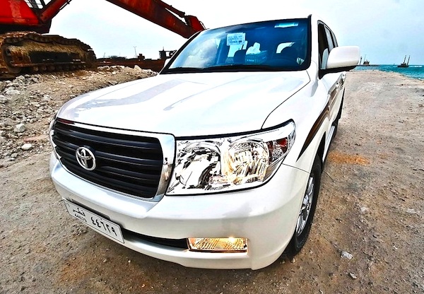 Toyota Land Cruiser Oman Nov 2011 by Aljazi Al-Nasr