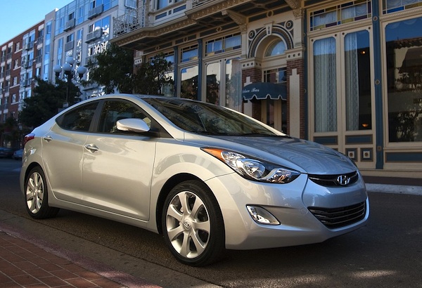 Hyundai Elantra Canada December 2011