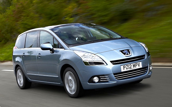 Peugeot 5008 France April 2012