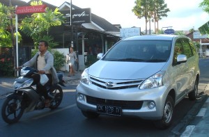 Daihatsu Xenia Indonesia April 2012b