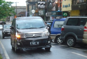 Toyota Alphard Indonesia April 2012