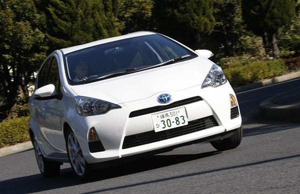 Toyota Aqua Japan April 2012b