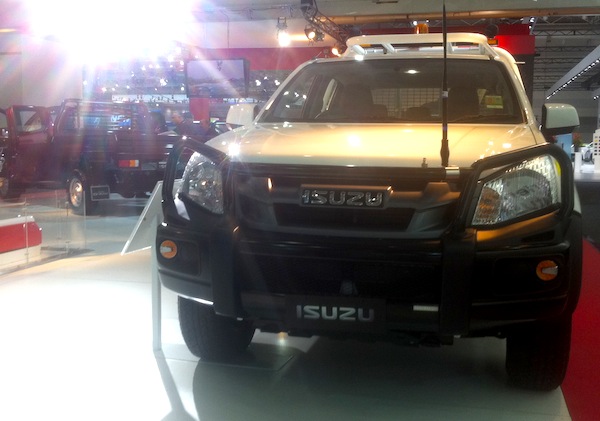 Isuzu-D-Max-mine-spec-Sydney-Motor-Show-October-2012.jpg