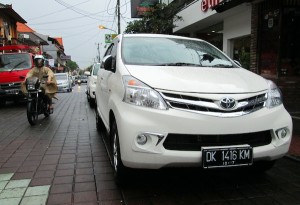 Toyota Avanza Indonesia November 2012b