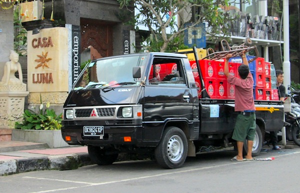 Mitsubishi Colt old gen Indonesia December 2012b