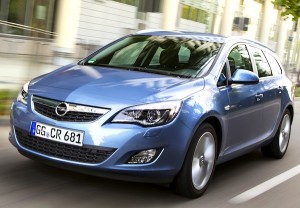 Opel Astra Sports Tourer Italy December 2012