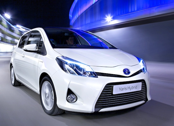 Toyota Yaris Hybrid Iceland 2012