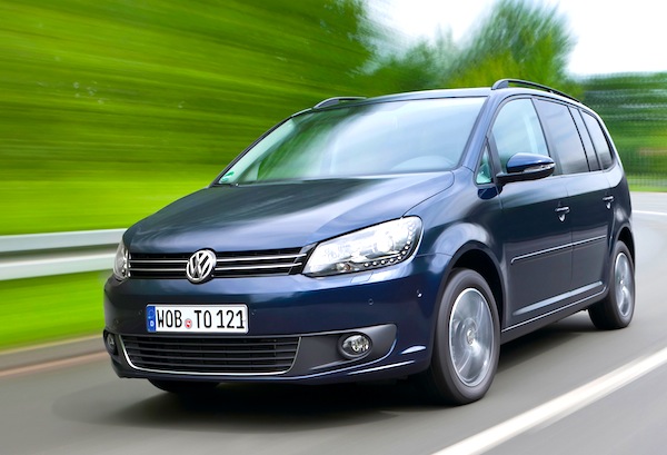 VW-Touran-Austria-December-2012.jpg