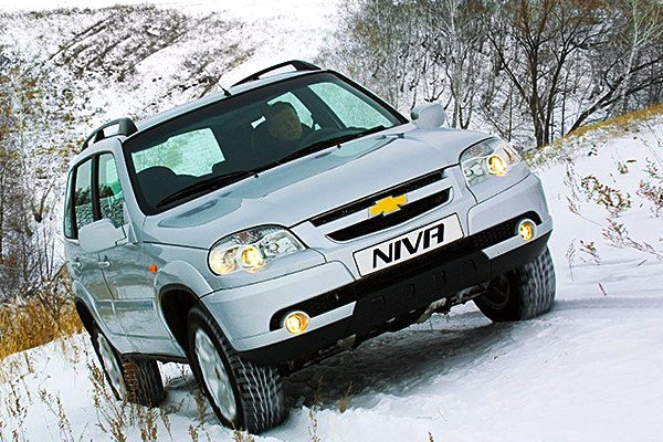 Chevrolet Niva Russia April 2013