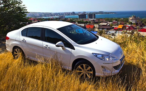 Peugeot 408 Russia April 2013. Picture courtesy of motorpage.ru