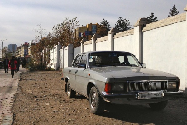 13 GAZ Volga