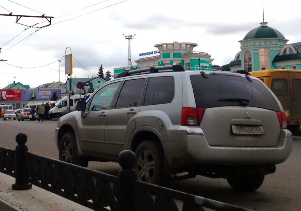 14 Mitsubishi Endeavour