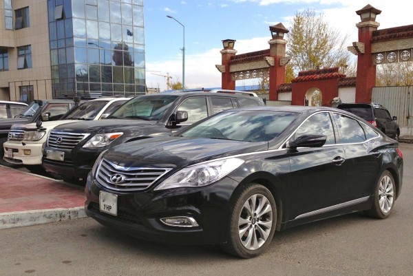 17 Hyundai Azera
