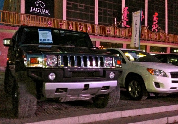 Hummer H2 on sale