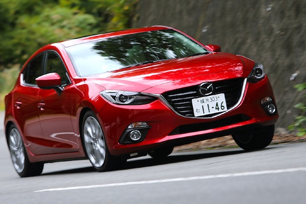Mazda axela vs toyota corolla