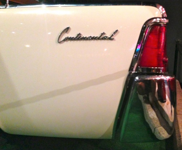 10. 1962 Lincoln Continental detail 2