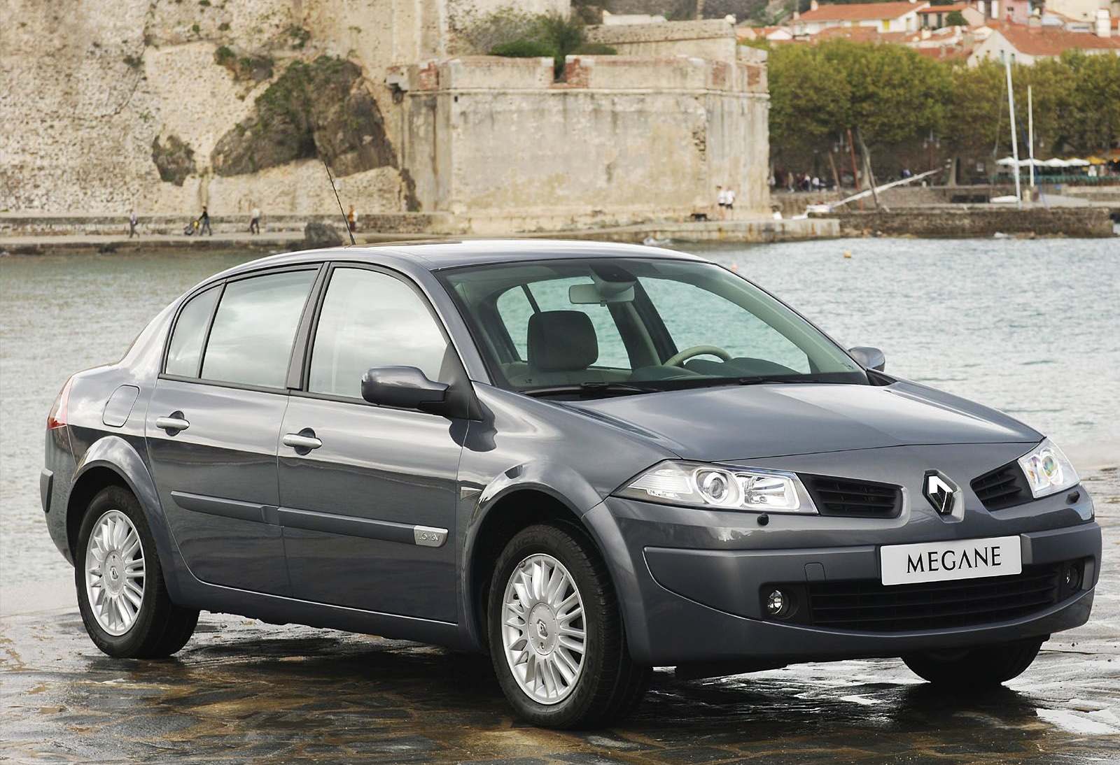 gaan beslissen ernstig enkel en alleen Turkey 2004-2006: Renault places Megane and Clio Symbol on top – Best  Selling Cars Blog
