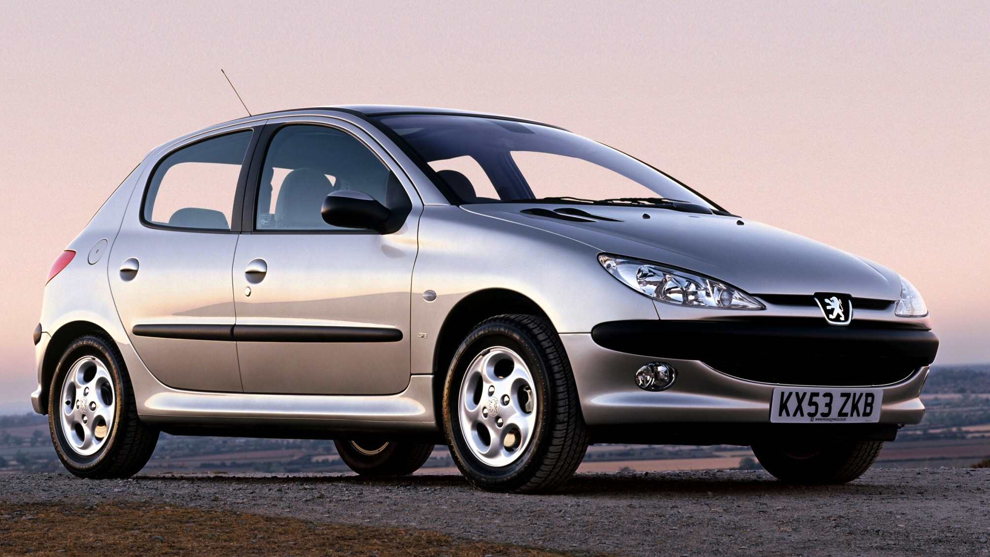Europe 2003: Peugeot 206 most popular, Golf down to #2 – Best