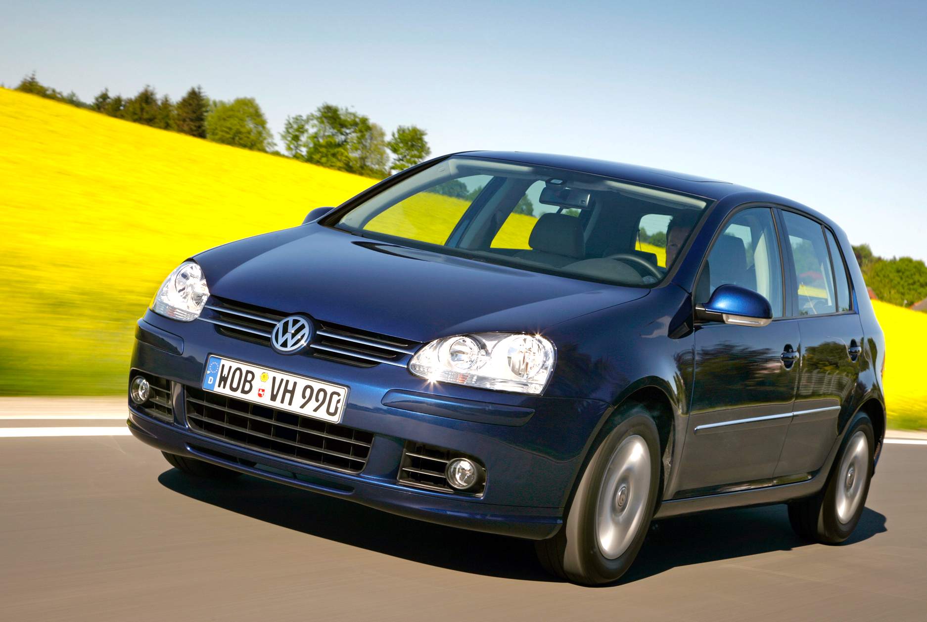 Europe 2005 VW Golf keeps Opel Astra at bay, or does it