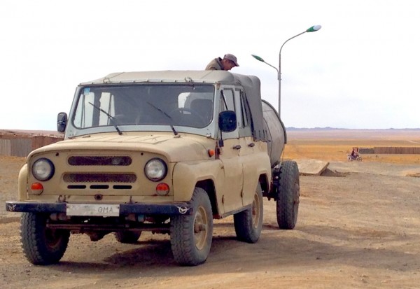 10a UAZ Hunter Bayandalai