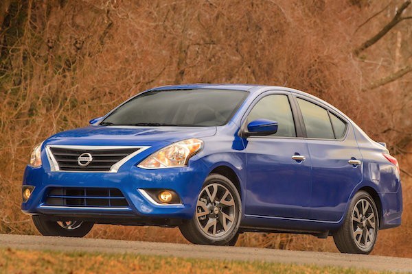 Nissan Versa 02