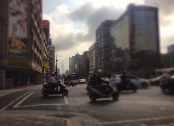 2. Taipei street scene 4