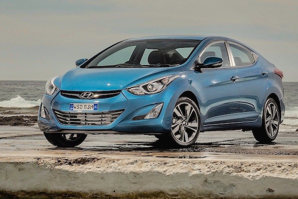 Hyundai Elantra Turkmenistan 2015
