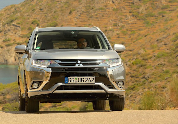 Mitsubishi Outlander Norway 2016