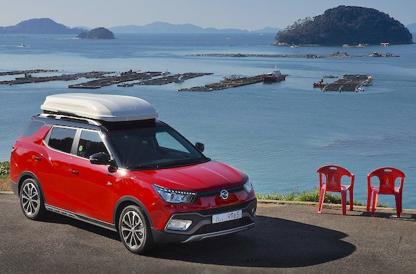 Ssangyong Tivoli South Korea May 2016. Picture courtesy motorian.kr