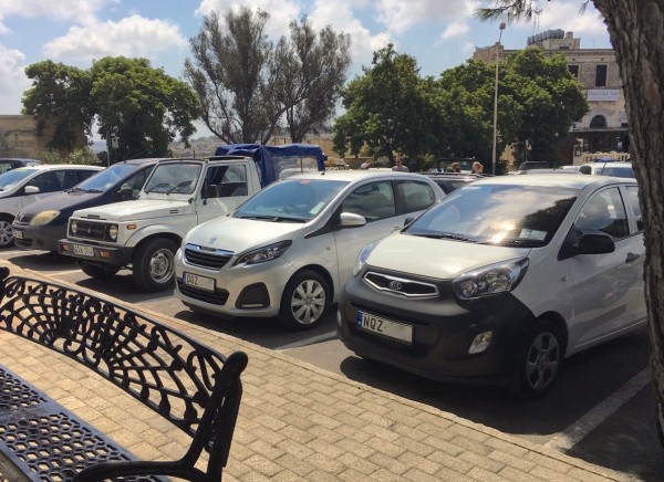 8-kia-picanto-peugeot-108-maruti-gypsy-mdina