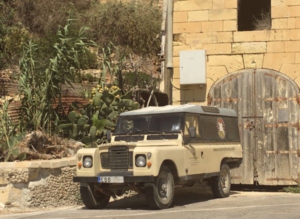 land-rover-mgarr-gozo