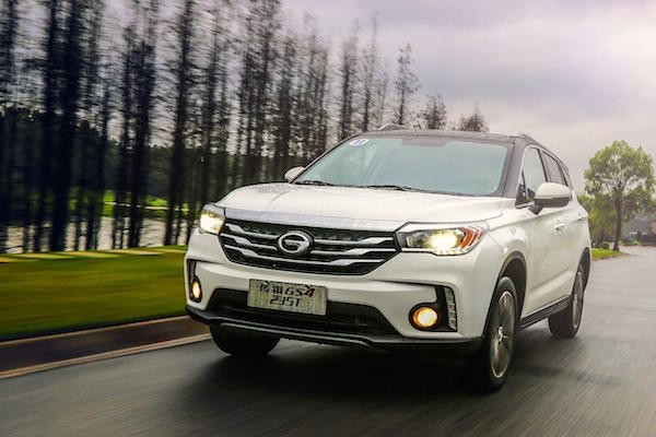 gac-trumpchi-gs4-china-september-2016
