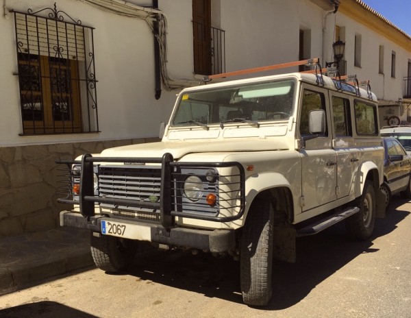 land-rover-defender-ronda