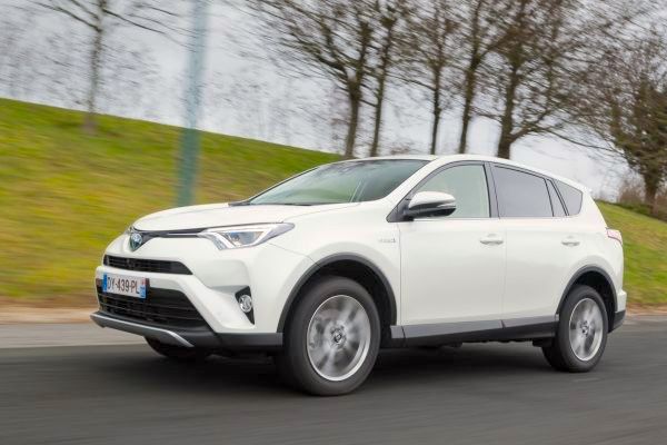 Estonia November 2018: Toyota places RAV4 (+67%) and Auris (+171%) on ...