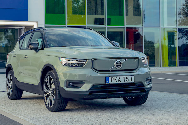 Sweden November 2020: Volvo XC40 signs first ever win, VW ID.3 up to #6 ...