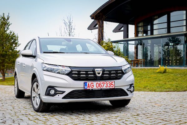 Romania April 2021: Dacia Logan reclaims top spot in market up