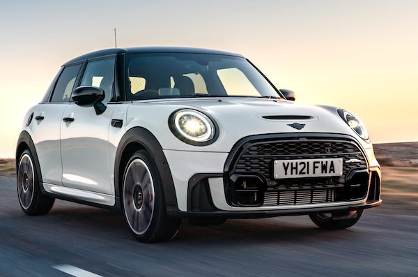 UK November 2021: BMW and Mini hatch score first ever wins, MG ZS up to ...